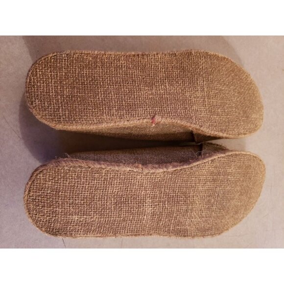 Signature Levi's Strauss canvas slip ons...size 6 - Picture 4 of 4